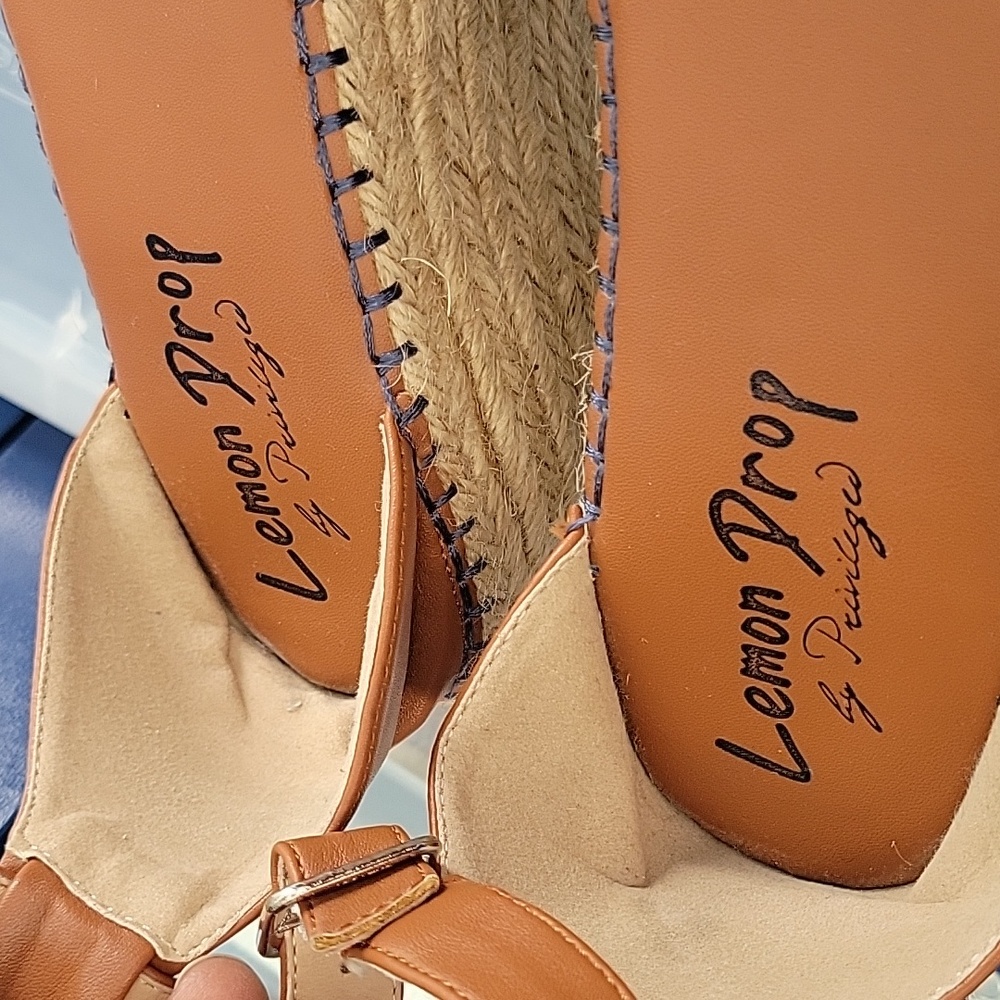 Lemon Drop Wedge Sandals - Picture 5 of 7
